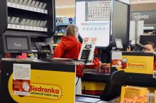 Biedronka rusza z 30. edycją Management Trainee Programme. Sieć oferuje 9300 zł brutto na start (fot. Shutterstock)