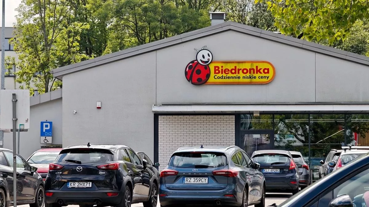 Biedronka przebiła 25 mld euro sprzedaży! Sieć zwiększyła udziały w rynku