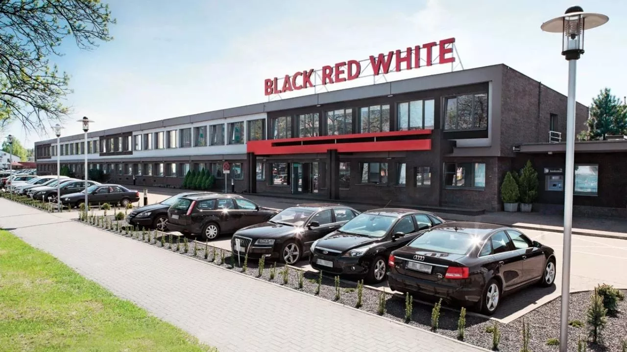 Black Red White zamyka fabrykę w Zamościu (fot. Black Red White)