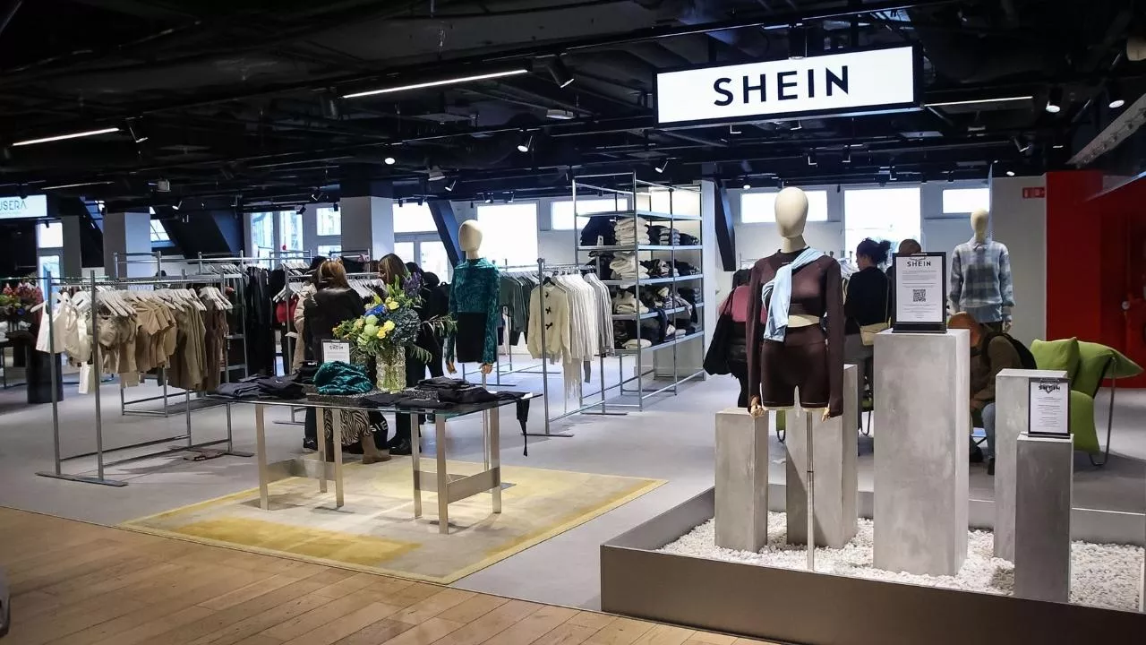 Sąd apelacyjny w Paryżu odrzucił wniosek o zawieszenie marketplace Shein (fot. Shutterstock)