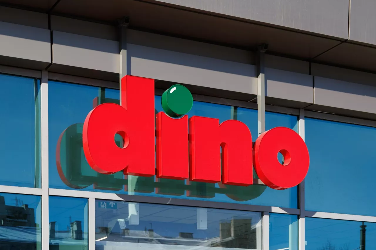 Logo sieci Dino (fot. Shutterstock)