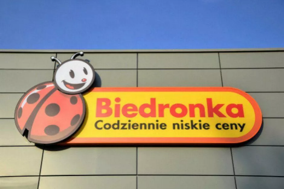 Biedronka bije rekordy. 28 mln zł trafi na e-kody dla 88 tys. pracowników