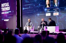 Rafał Brzoska i Krzysztof Pawiński podczas kongresu Retail Trends 2026 (fot. wiadomoscihandlowe.pl)