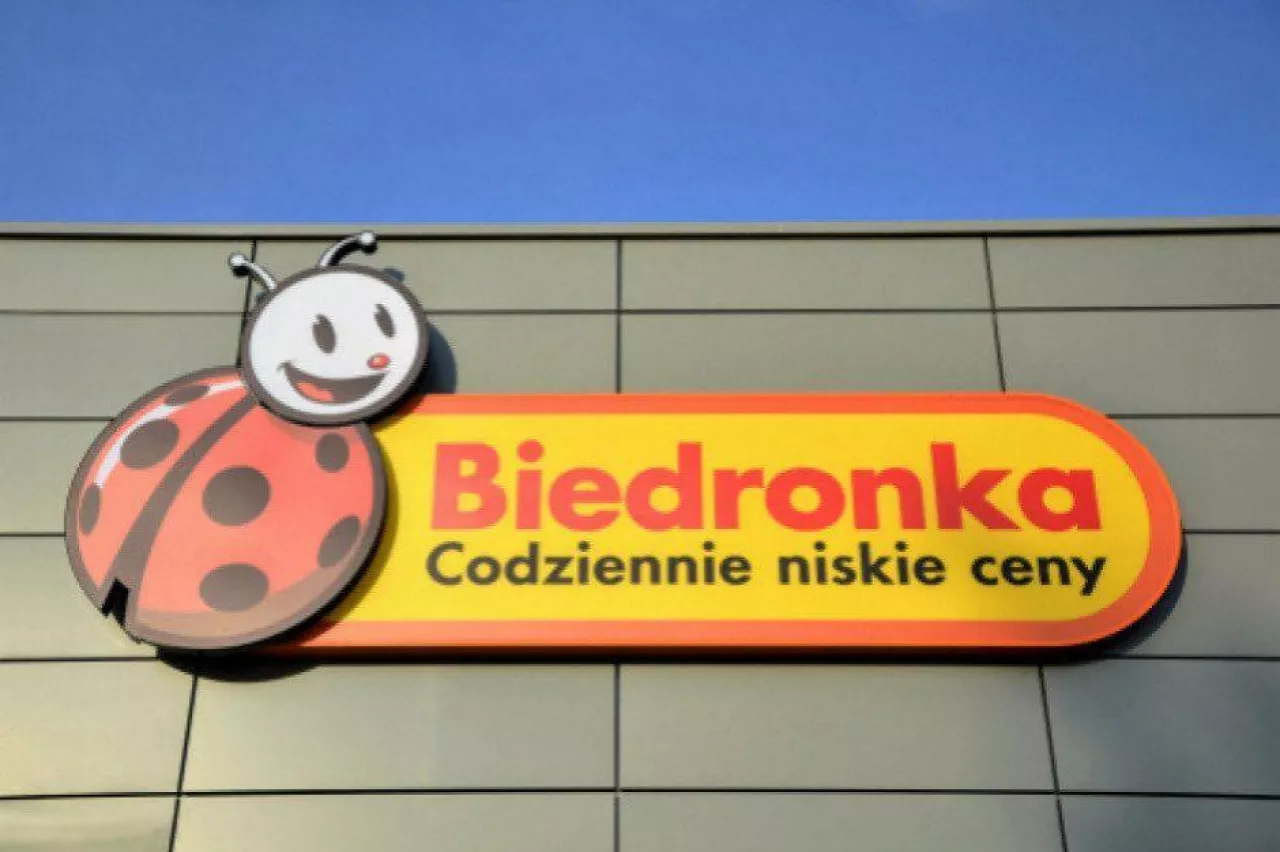 Każdy pracownik Biedronki otrzyma od 290 do 350 zł w e-kodzie, w zależności od progu dochodowego przypadającego na członka rodziny (fot. red.)