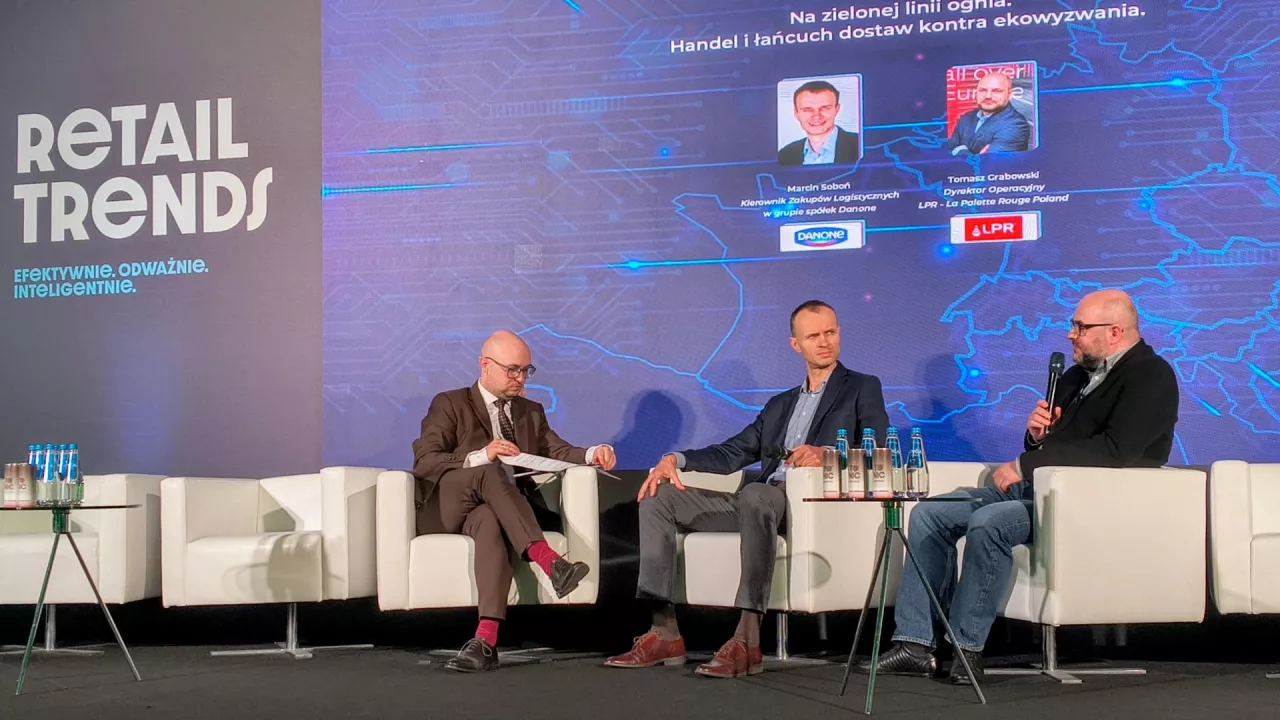 Na scenie goście RT 2026: Tomasz Grabowski (La Palette Rouge Poland) i Marcin Soboń (Danone) 