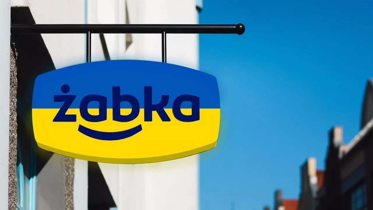 Franczyzobiorcami Żabki coraz częściej zostają Ukraińcy (fot. Shutterstock, fotomontaż: Patryk Makowski)