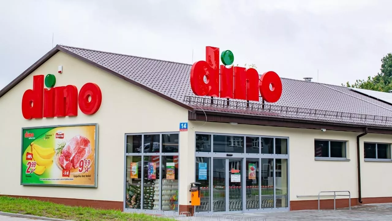 Akcje Dino Polska zanotowały największy spadek w historii (fot. Shutterstock)
