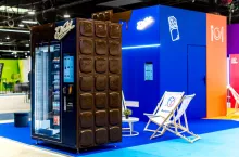 Automat vendingowy Wedla zaprezentowany podczas targów Vending Poland Expo 2026 (fot. Teodor Klepczyński/mat. prasowe)