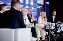 Robert Stupak, członek zarządu Carrefour Polska, podczas kongresu Retail Trends 2026 (fot. wiadomoscihandlowe.pl)