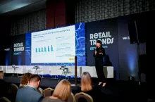 Honorata Jarocka, associate principal w Mintelu podczas kongresu Retail Trends 2026 (fot. wiadomoscihandlowe.pl)