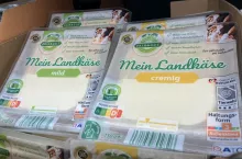 Aby podkreślić jakość swoich produktów marek własnych, Aldi Nord na przedniej stronie opakowania zamieszcza znaki jakości z niezależnych laboratoriów, wartość Nutri-Score, standardy dobrostanu zwierząt oraz kod Aldi Transparency Code (fot. Sebastian Rennack)