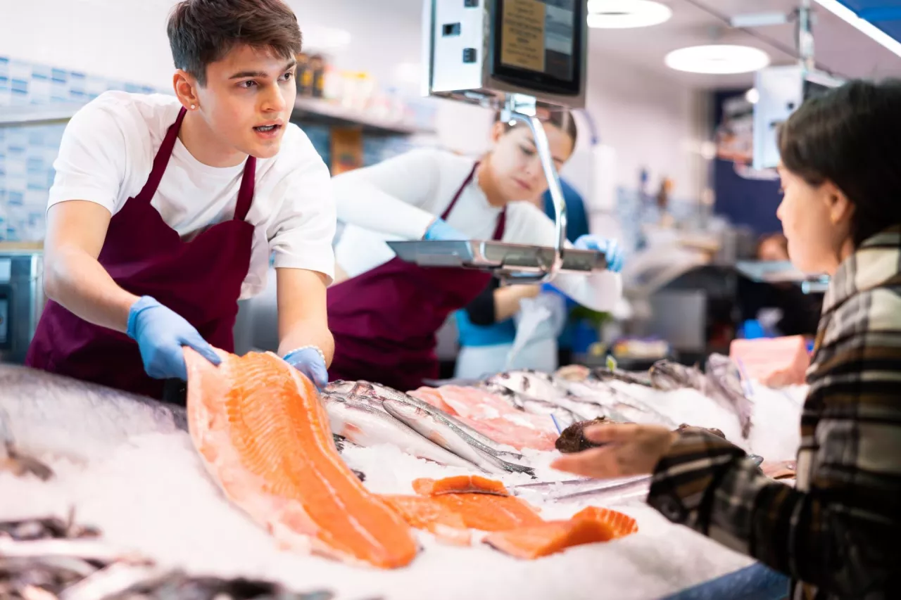 Dziki łosoś zyskuje w Polsce (fot. Shutterstock)
