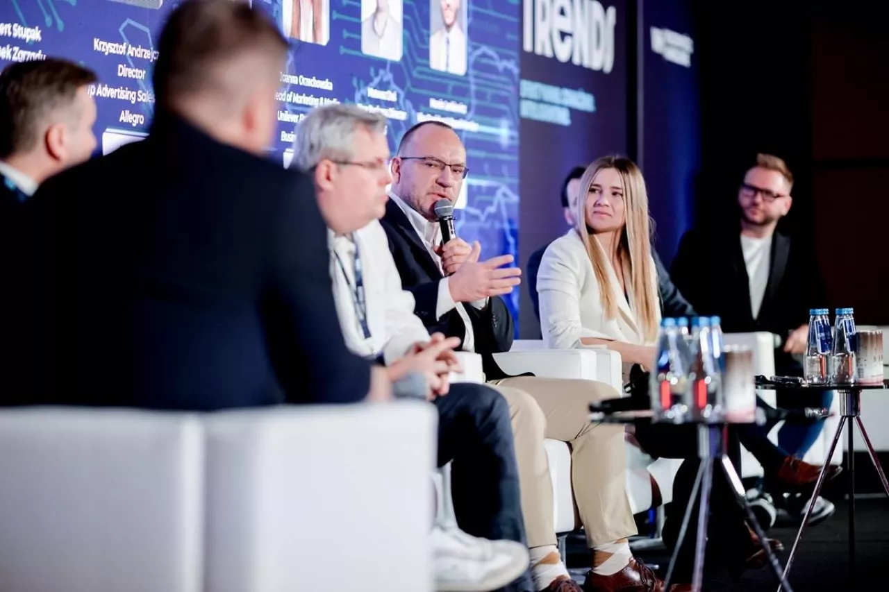 Robert Stupak, członek zarządu Carrefour Polska, podczas kongresu Retail Trends 2026 (fot. wiadomoscihandlowe.pl)