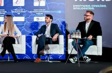 Paweł Nawrocki (w środku), Director Retail Media &amp; Financial Services w Empik Group, podczas Retail Trends 2026 (fot. wiadomoscihandlowe.pl)