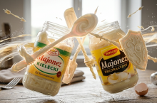 Kielecki czy Winiary? Internet znów podzielony (grafika wygenerowana przez AI)