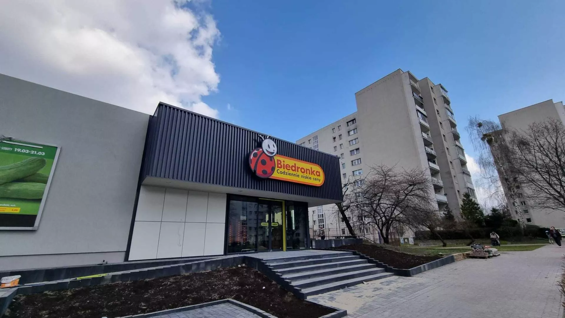 Wiosenne przyspieszenie. Biedronka stawia na nowoczesność i nowe placówki