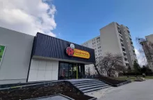 Jedną z nowych placówek jest Biedronka przy ul. Polinezyjskiej w Warszawie (fot. Biedronka)