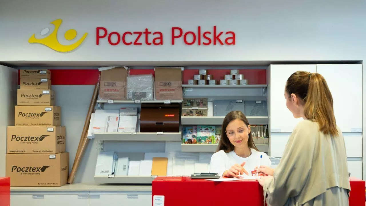 Poczta Polska "zamienia się" w sieć sklepów. Ponad 2000 placówek już po modernizacji [ZDJĘCIA]