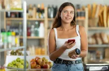 Młodzi konsumenci zmieniają rynek żywności – trendy FMCG (fot. Shutterstock)