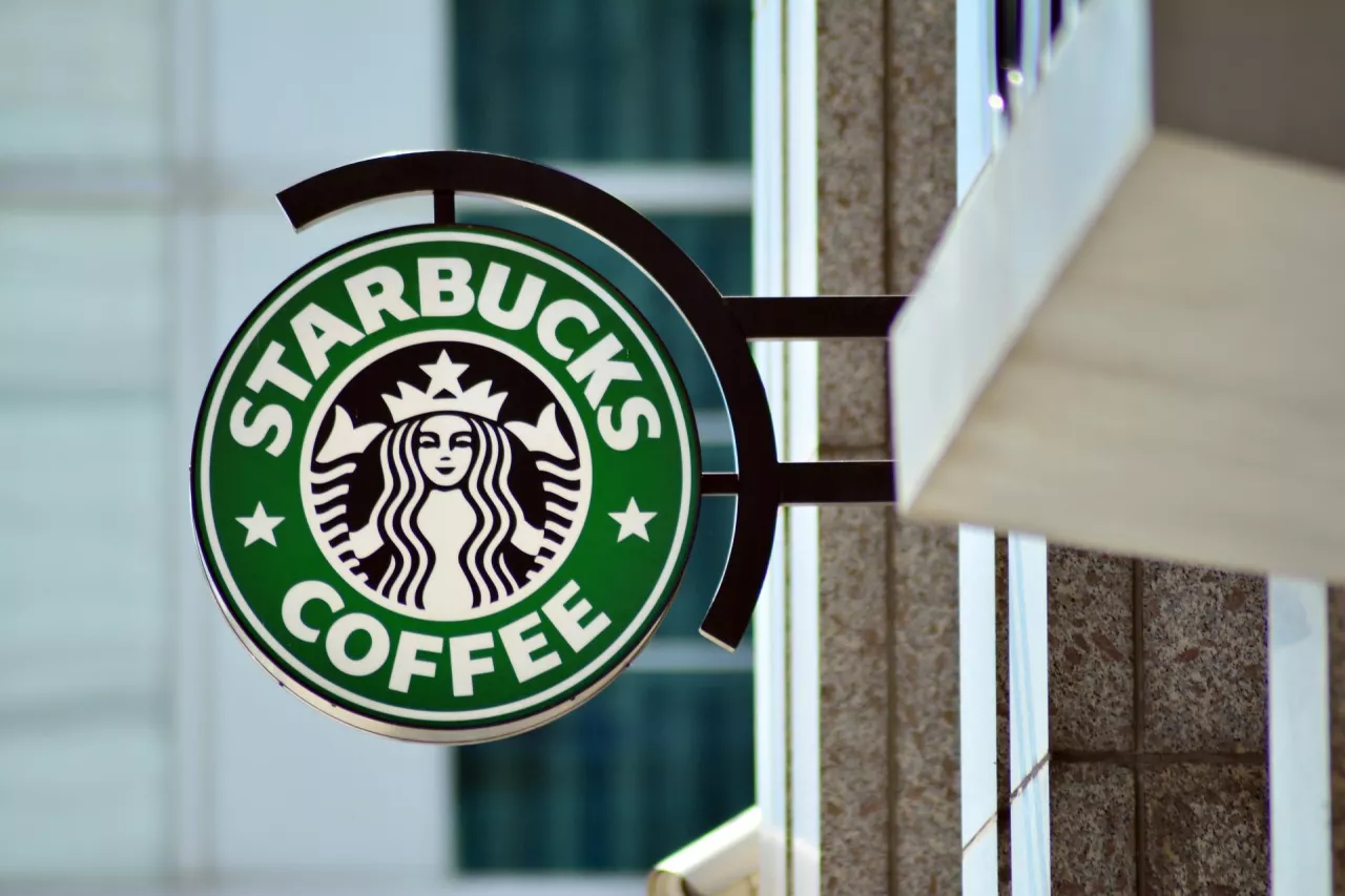 Starbucks i Boyu Capital stworzyły joint venture w Chinach (shutterstock.com)