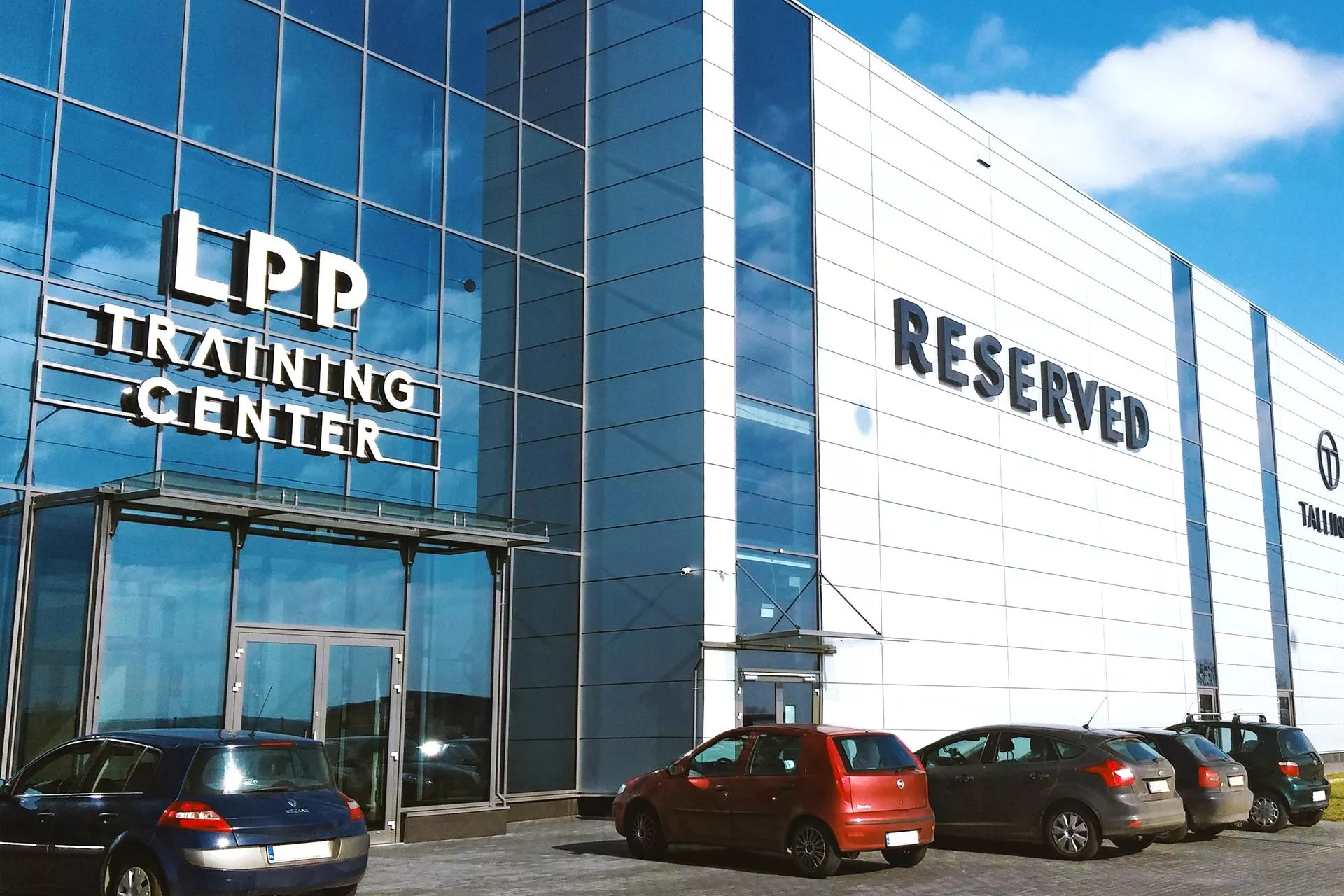 Marże LPP ważniejsze niż wolumen. Analitycy podnoszą wycenę do 26 300 zł