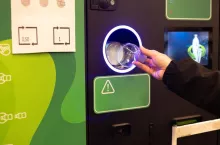 15-latek z Krakowa oddał do butelkomatu ponad 3,3 tys. butelek (fot. Shutterstock)