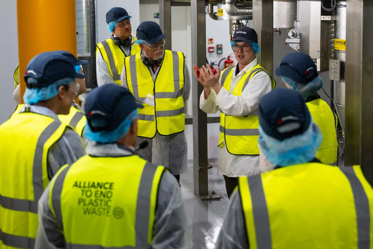 W zakładzie ReCover w Lincolnshire, w Wielkiej Brytanii ruszyły testy recyklingu folii elastycznych (fot. Coveris)