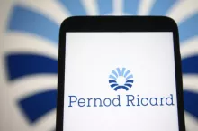 Pernod Ricard chce wdrożyć plan oszczędnościowy na 1 mld euro (fot. shutterstock)