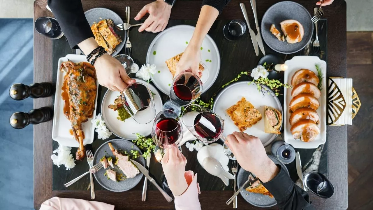 Deklaracje Polaków dot. wydatków na alkohol w Wielkanoc na ogół pokrywały się z rzeczywistością (fot. Shutterstock)