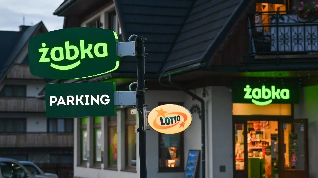 Już 45 proc. sklepów Grupy Żabka działa w mniejszych miejscowościach (fot. Shutterstock)