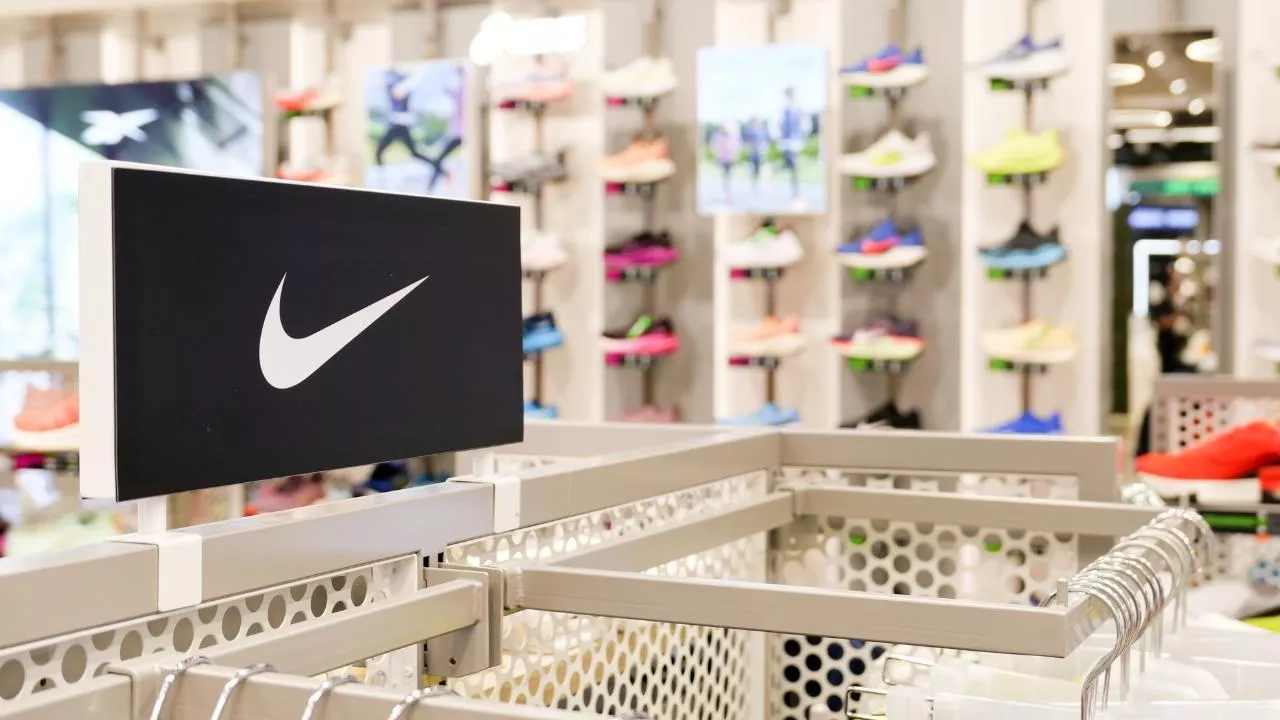Nike ogłasza kolejną falę zwolnień. W tle strategia naprawcza “Win Now”