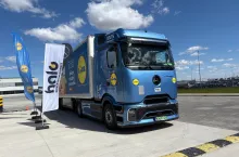 Elektryczny Mercedes eActros w centrum dystrybucyjnym Lidla w Błoniu (fot. Mk)