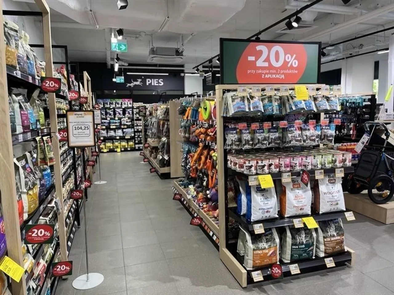 Sklep sieci Maxi Zoo (fot. Shutterstock)