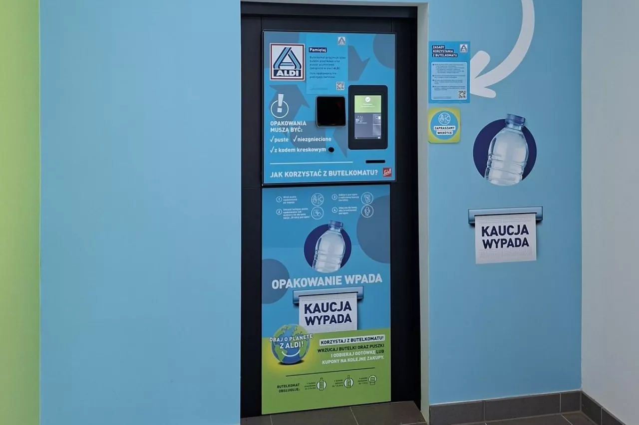 Butelkomat w sklepie sieci Aldi w Warszawie (fot. wiadomoscihandlowe.pl)