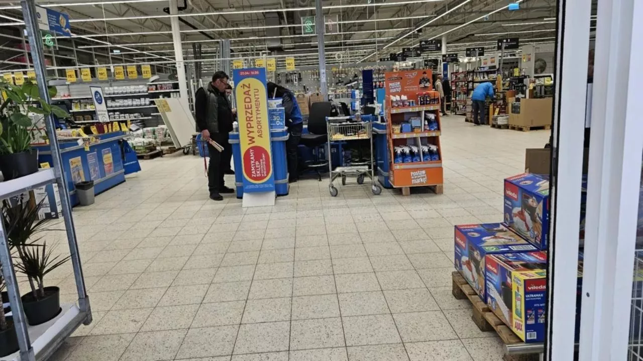 Castorama likwiduje sklep w formacie Smart (fot. Infostrow.pl)