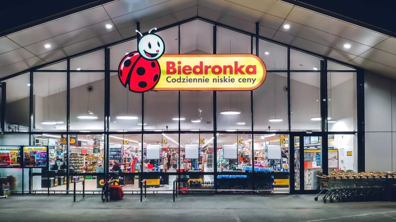 Sklep sieci Biedronka (fot. Shutterstock)