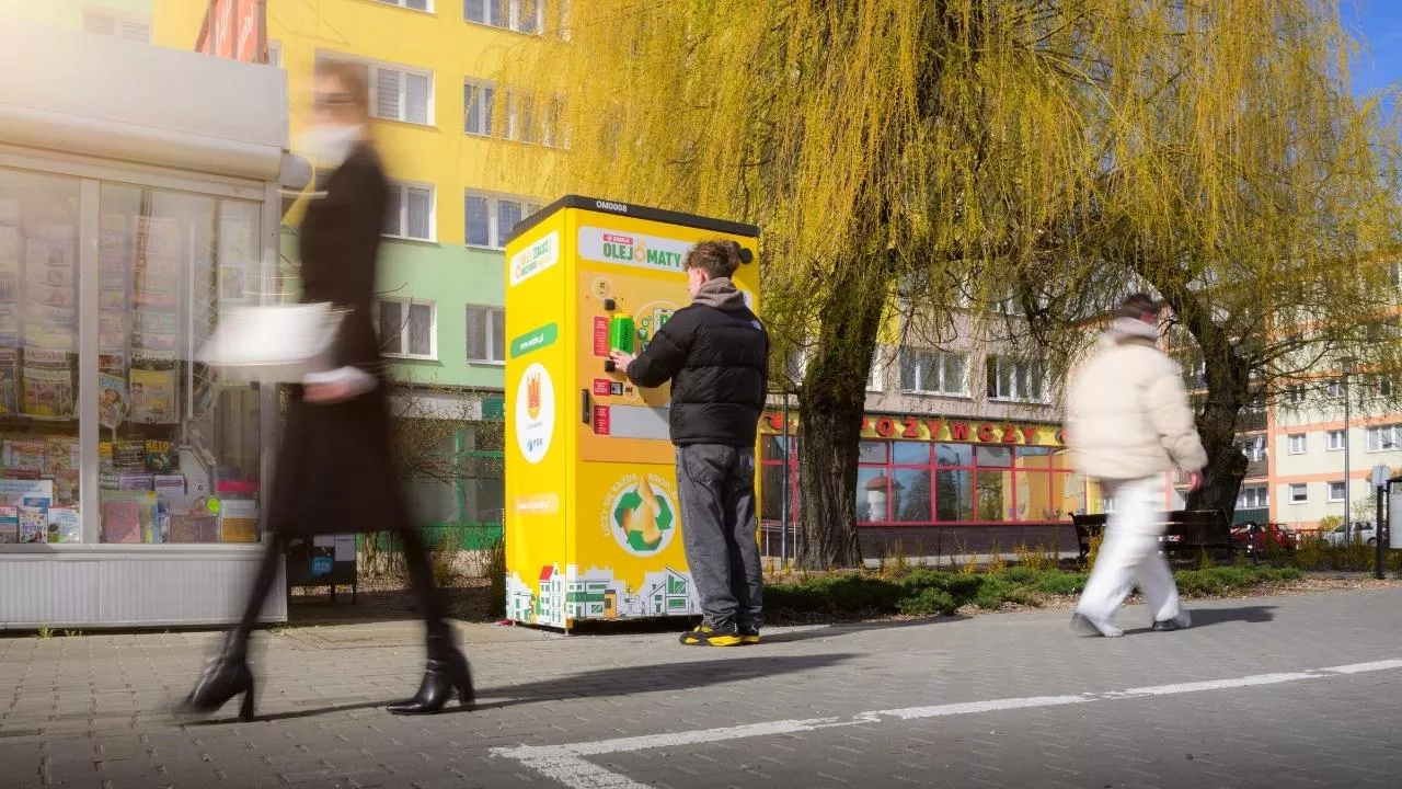 Olejomaty podbijają polskie ulice. Nowe automaty staną obok butelkomatów