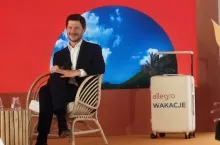 Marcin Kuśmierz, prezes Allegro, ogłasza start Allegro Wakacje (fot. Katarzyna Pierzchała/Wiadomości handlowe)