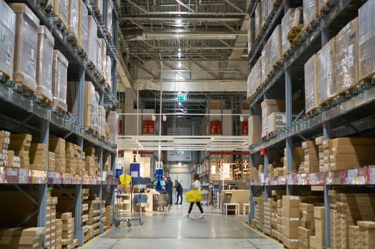Dwa zakłady Ikea Industry w Polsce mogą zwolnić łącznie do 400 osób (fot. Shutterstock)
