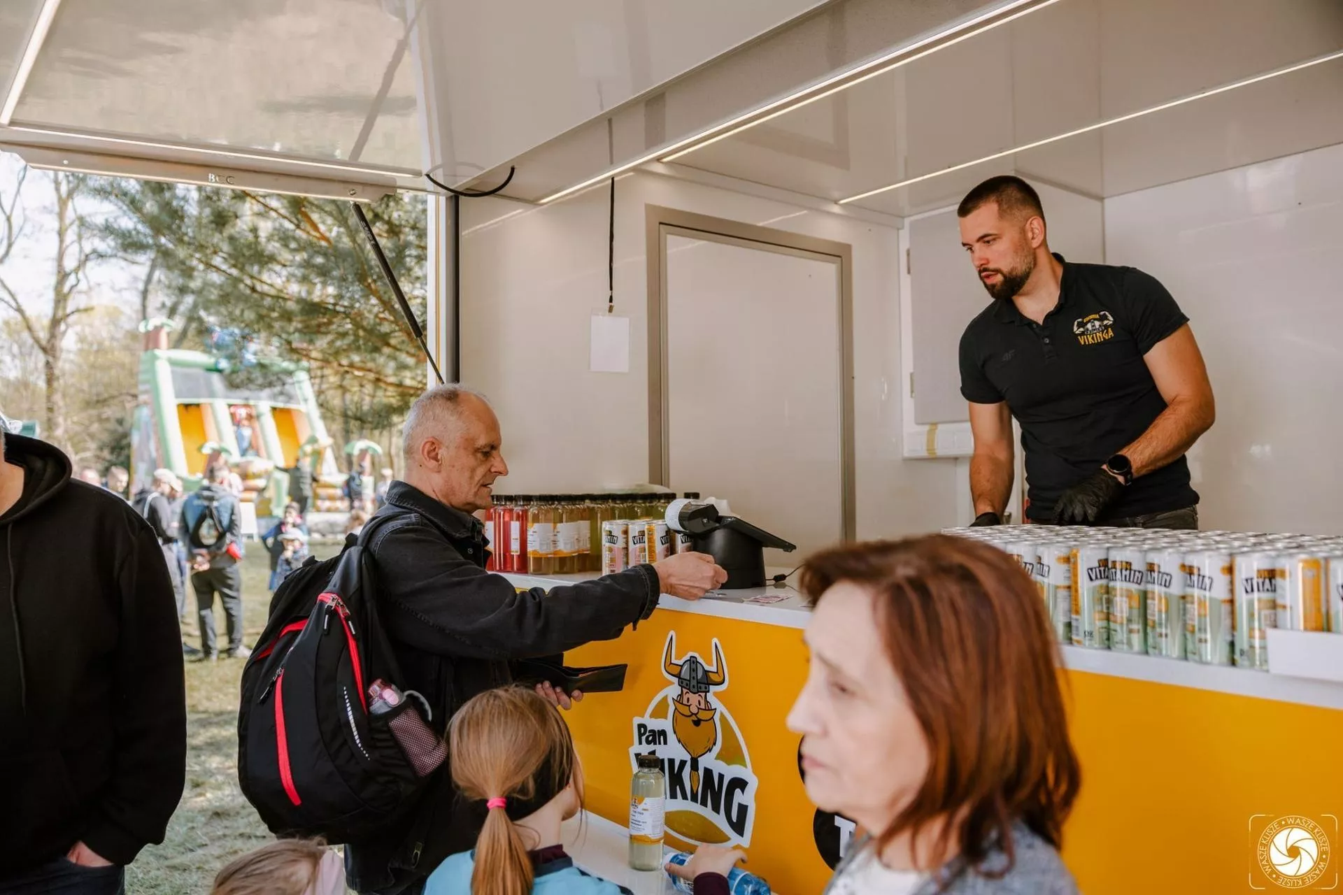 Kuchnia Vikinga wjeżdża na ulice miast. Dietetyczny gigant stawia na food trucki