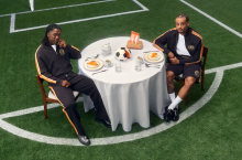 Clarence Seedorf (z lewej) i Xavi Simons