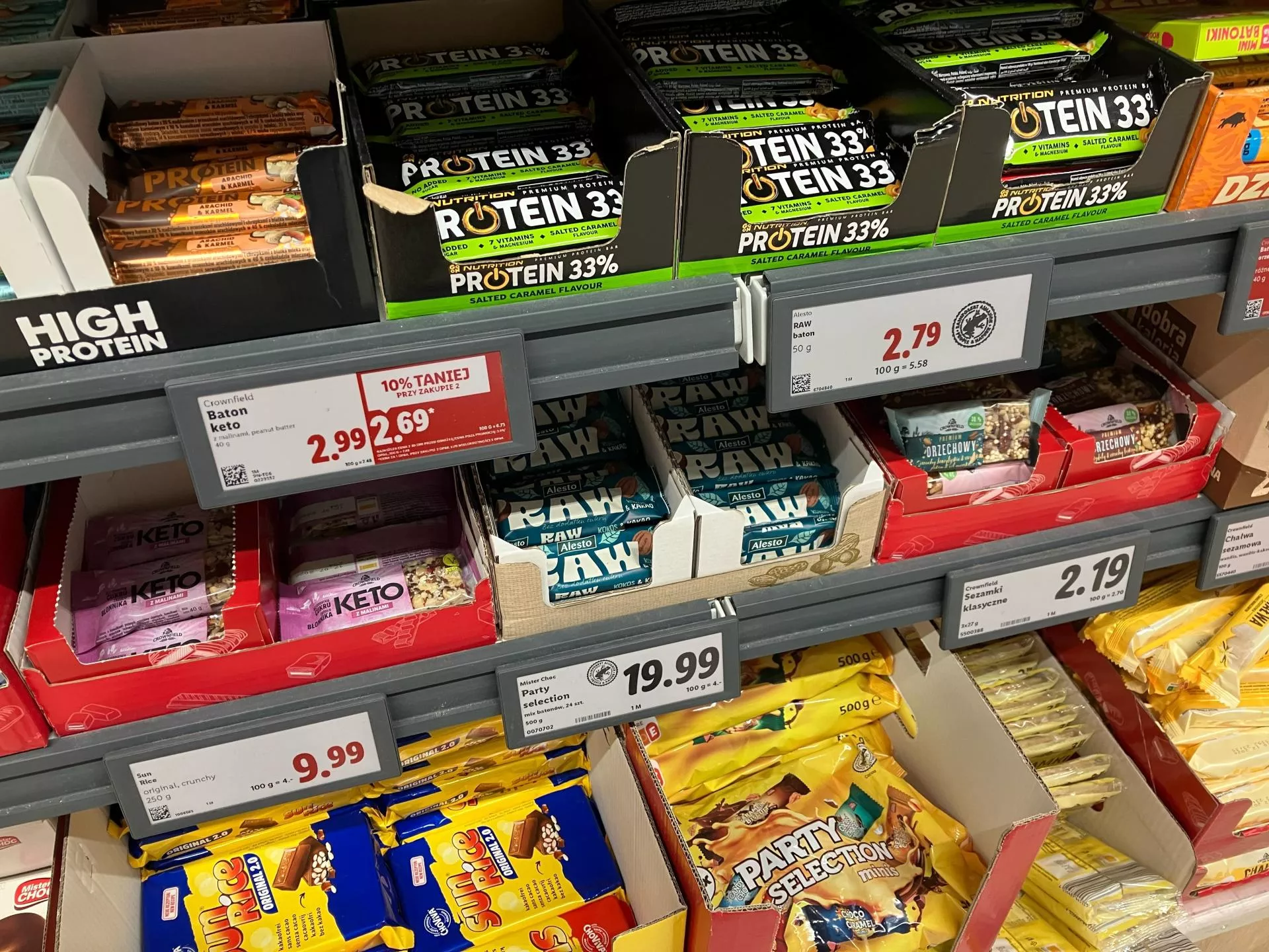 Marki własne wypierają z półek produkty markowe. Rynek towarów sieciowych urósł do 67 mld zł