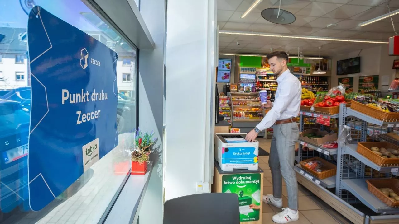 Żabka i Zeccer rozszerzają współpracę (fot. materiały prasowe Zeccer)