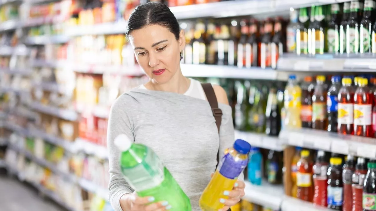 IJHARS wykryła błędy w niemal połowie kontrolowanych producentów napojów bezalkoholowych (fot. Shutterstock)