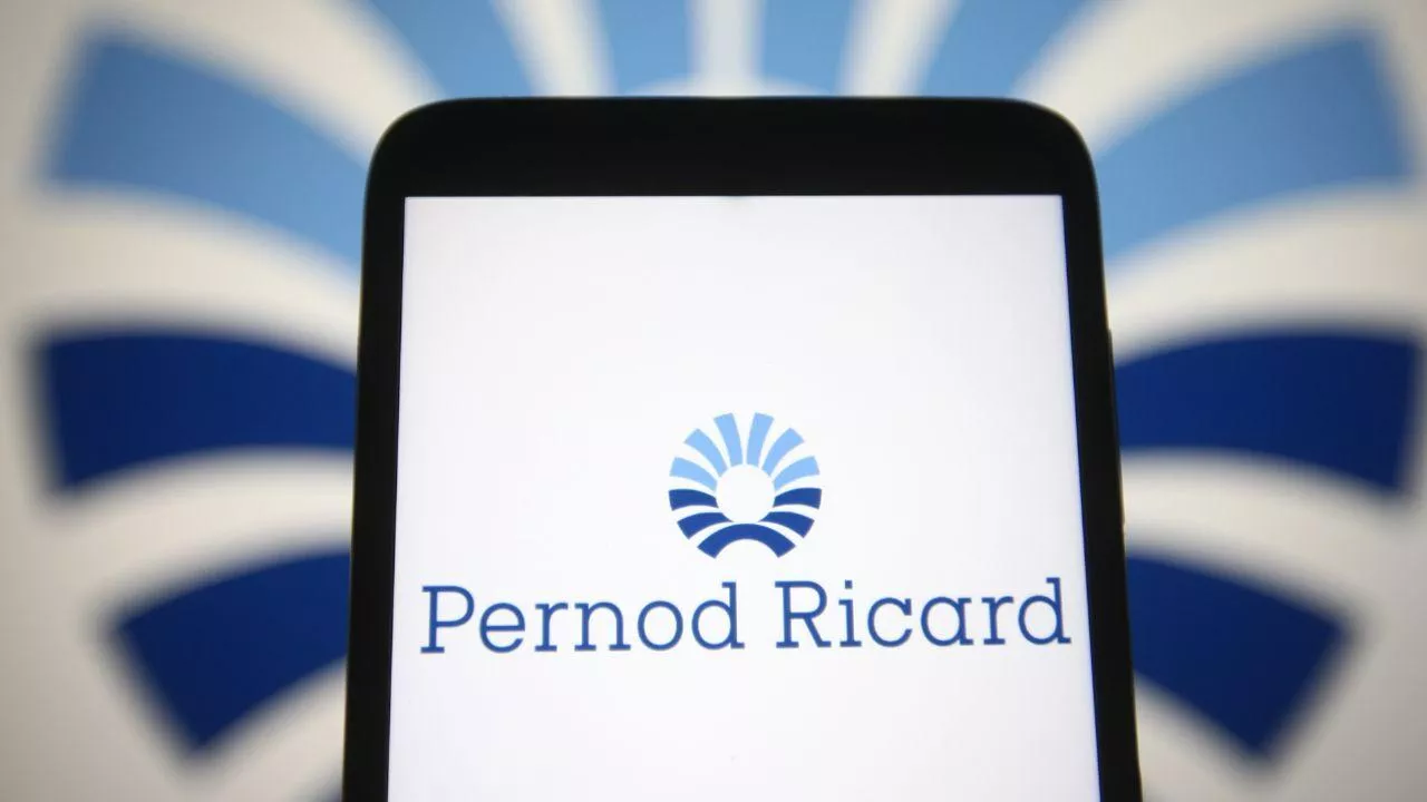 Pernod Ricard chce wdrożyć plan oszczędnościowy na 1 mld euro (fot. shutterstock)