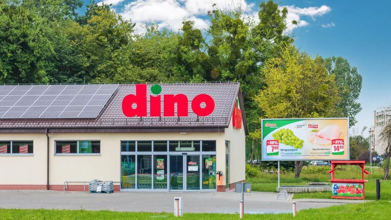 Dino i dyskonty to za mało. Długi wsi i małych miast – KRD (fot. Shutterstock)