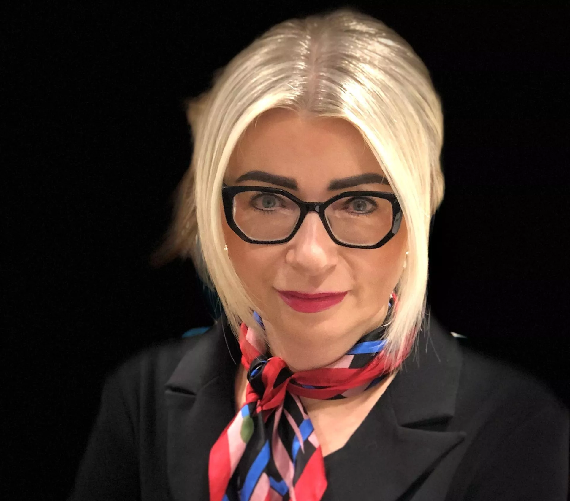 Jak sprzedawać oświetleniem? “Klienci kupują emocje” [WYWIAD]