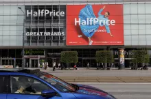 HalfPrice daje nadzieję, Worldbox ciąży wynikom. Nowy raport o Modivo (fot. Shutterstock)