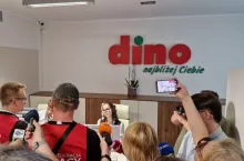 Protest przed siedzibą Dino w Krotoszynie potrwa 3 dni. ”Skala łamania prawa poraża: - mówią związkowcy (fot. Paweł Mikos/wiadomoscihandlowe.pl)