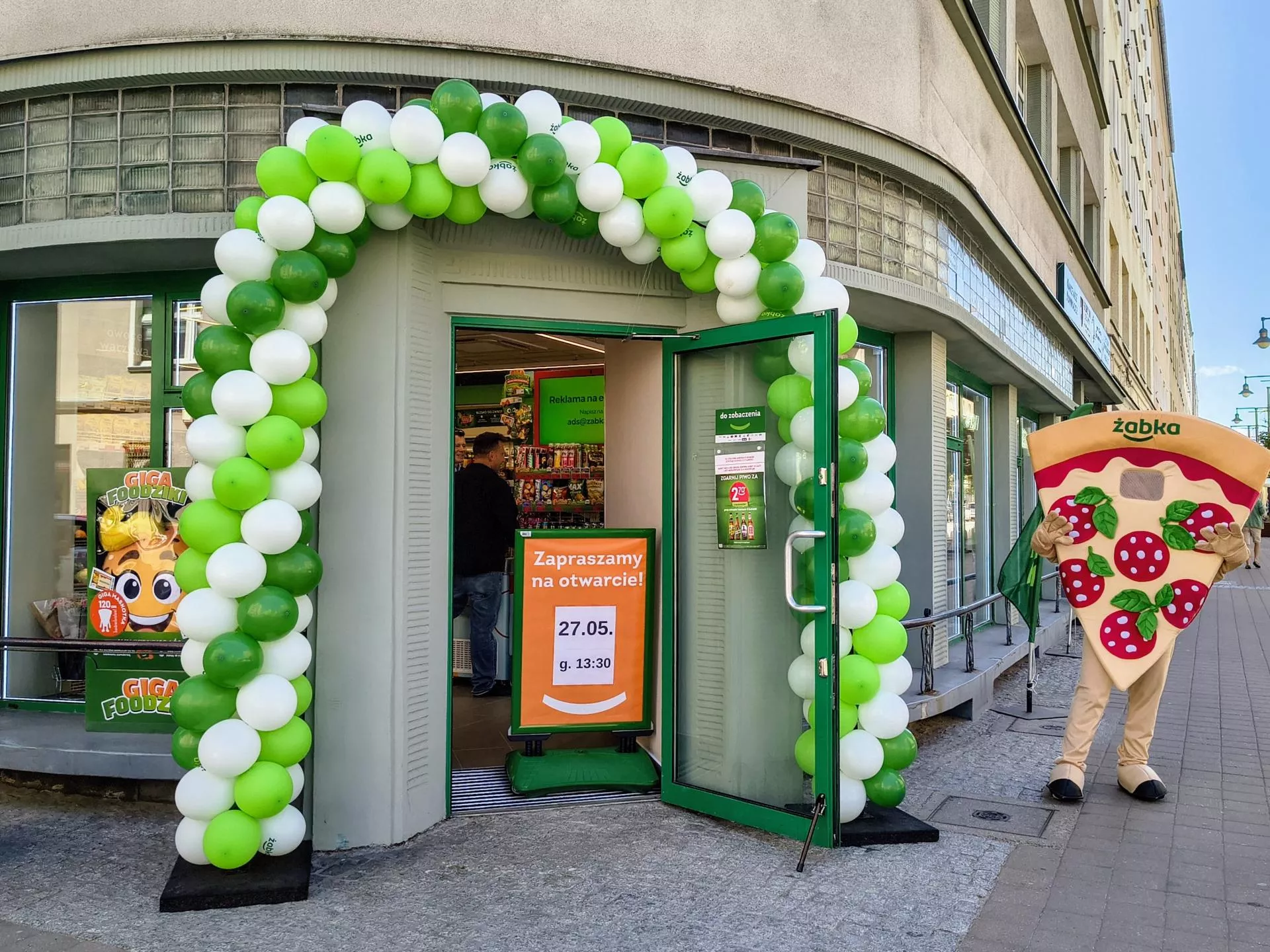 Żabka ma już 11 000 franczyzobiorców! Jubileuszowy sklep ruszył w Gdyni [GALERIA]